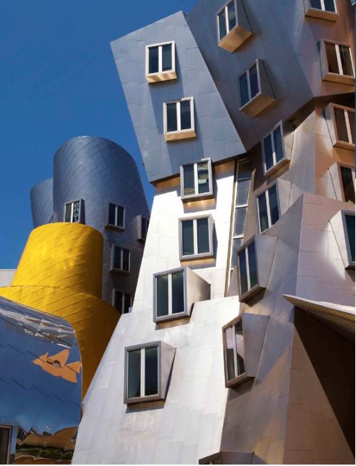 Fachada del edificio Ray and Maria State Center del Instituto Tecnológico de Massachusetts (MIT, por sus siglas en inglés), obra del premio Pritzker de arquitectura Frank Gehry.