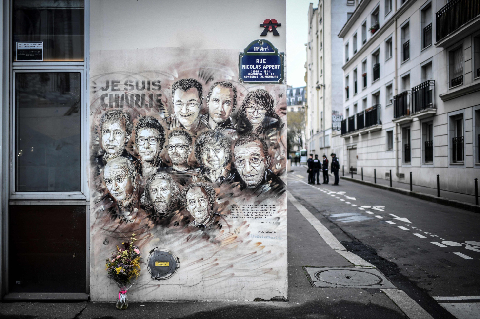 ¿Quién está detrás del ataque cerca a la antigua sede de la revista Charlie Hebdo en París?