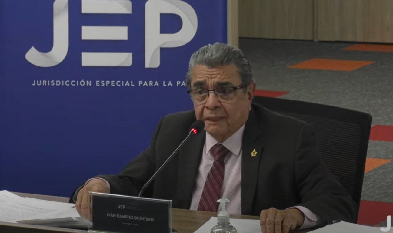 Desmovilización de EPL se convirtió en la clave para la expansión de las AUC: JEP