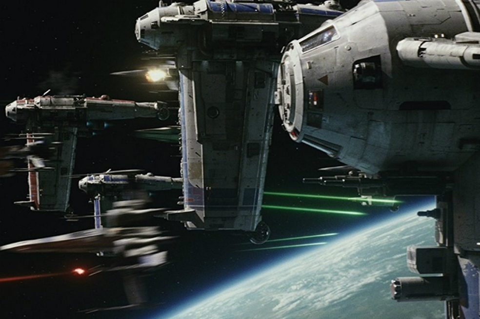 El aeropuerto londinense de Heathrow rindió tributo a la saga publicando en sus pantallas una serie de vuelos especiales a diversos planetas del universo creado por George Lucas. / Cortesía Disney