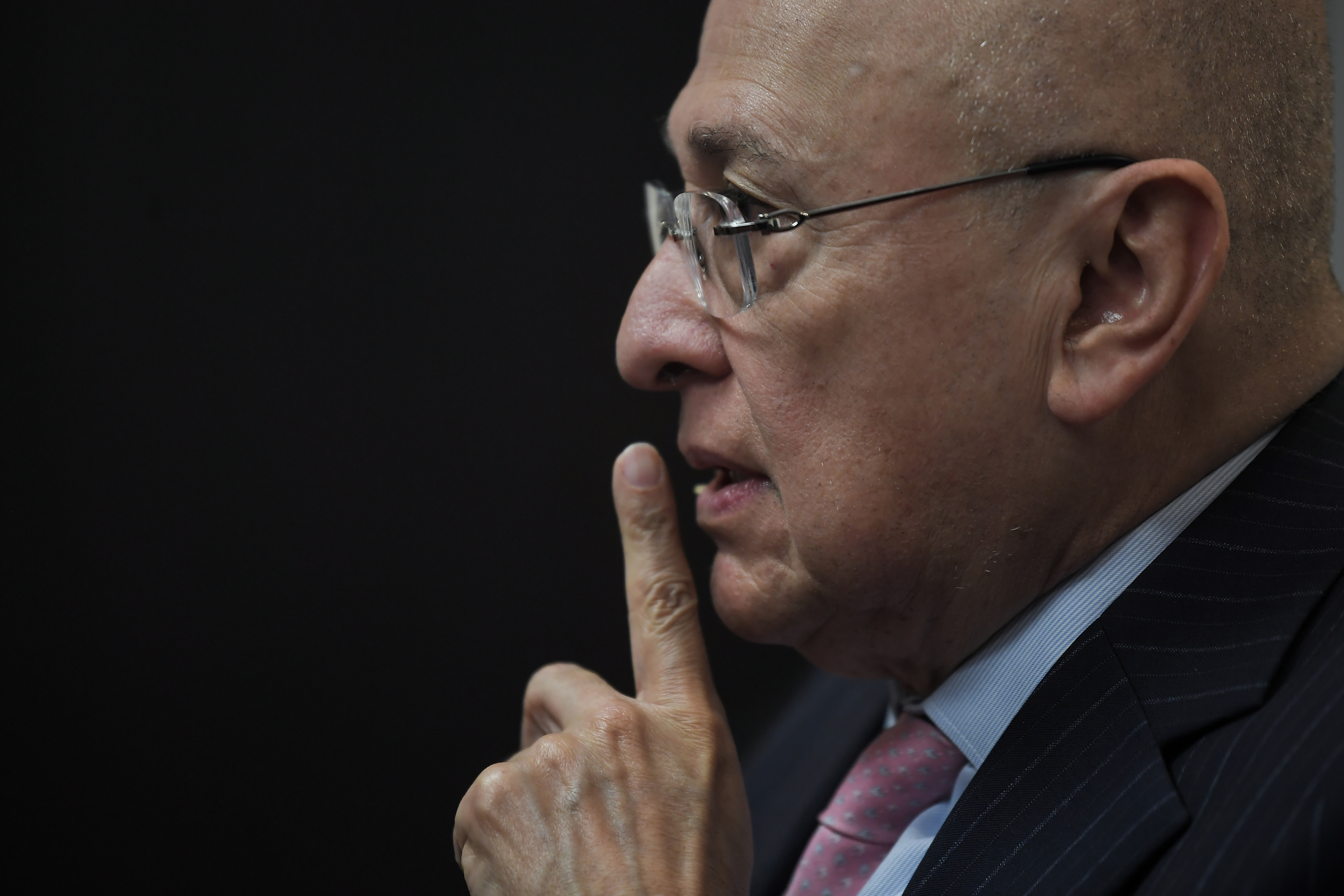 Los chats del pasado de Eduardo Montealegre en los que despotrica de la justicia