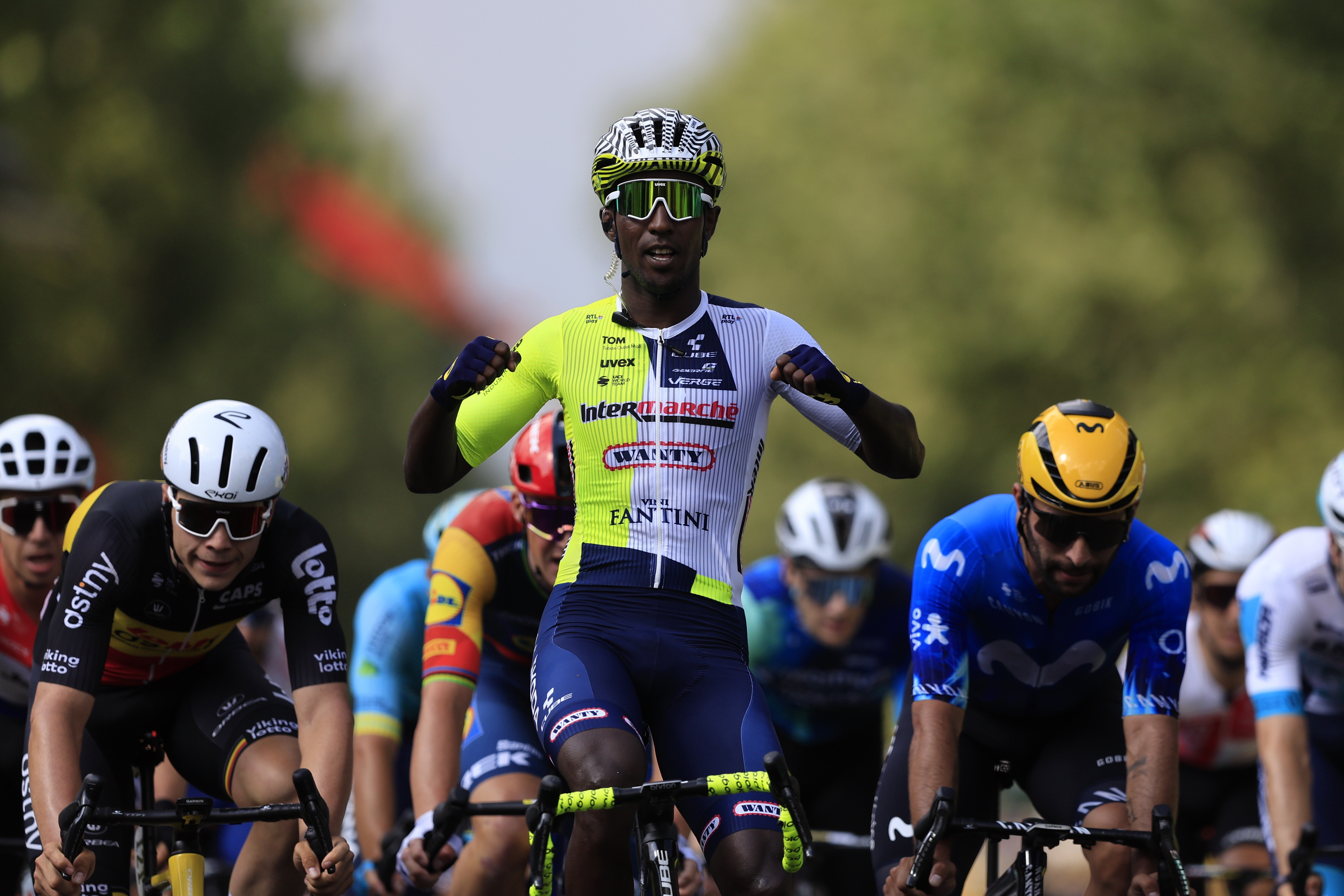 Turin (Italy), 01/07/2024.- Eritrean rider Biniam Girmay of Intermarche-Wanty celebrates as he crosses the finish line to win the third stage of the 2024 Tour de France cycling race over 230km from Piacenza to Turin, Italy, 01 July 2024. (Ciclismo, Francia, Italia) EFE/EPA/GUILLAUME HORCAJUELO