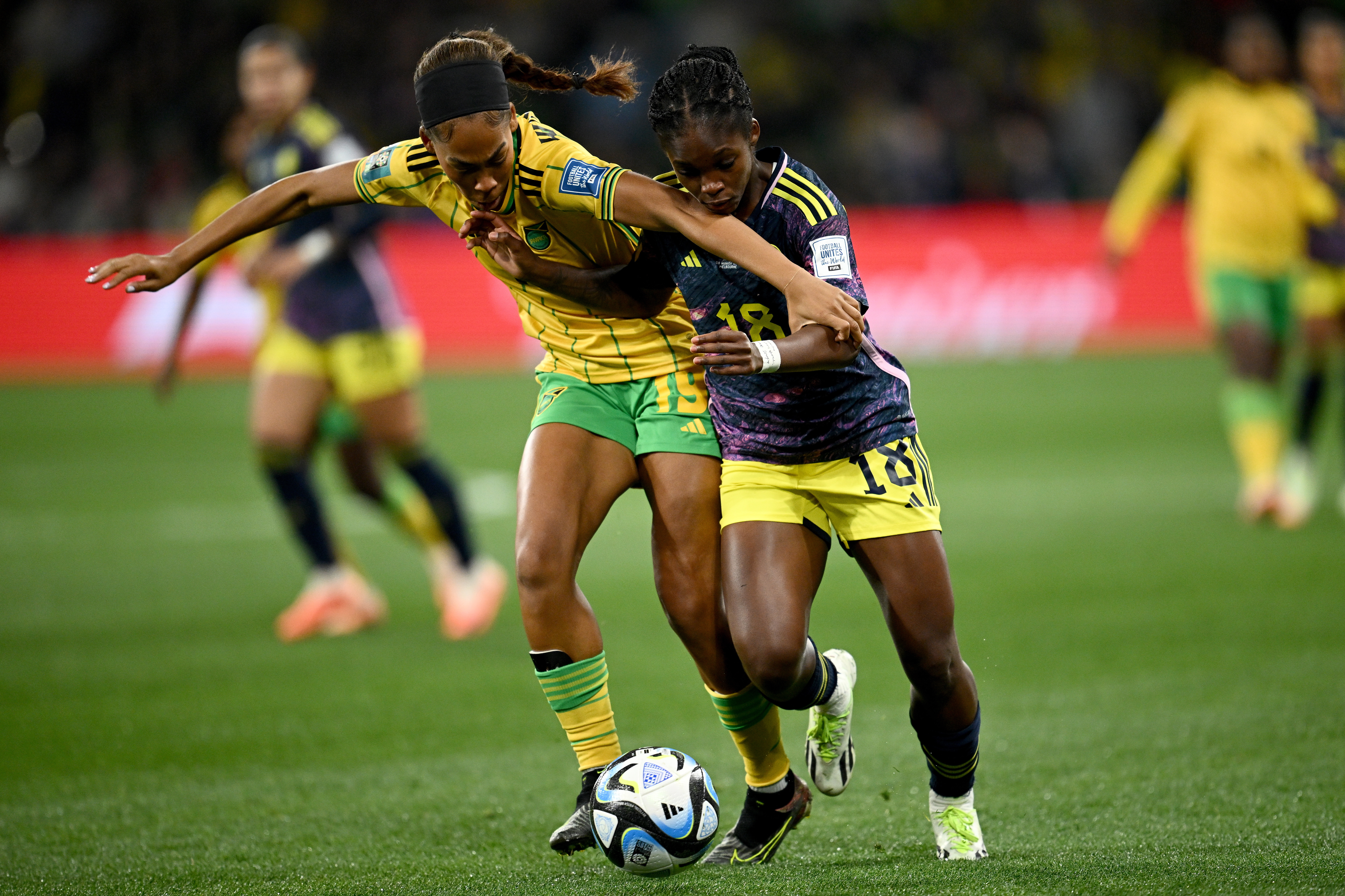Melbourne (Australia), 08/08/2023.- Tiernny Wiltshire of Jamaica is tackled by Linda Caicedo (R) of Colombia during the FIFA Women's World Cup 2023 Round of 16 soccer match between Colombia and Jamaica at Melbourne'Äôs Rectangular Stadium in Melbourne, Australia, 08 August 2023. (Mundial de Fútbol) EFE/EPA/JOEL CARRETT EDITORIAL USE ONLY AUSTRALIA AND NEW ZEALAND OUT