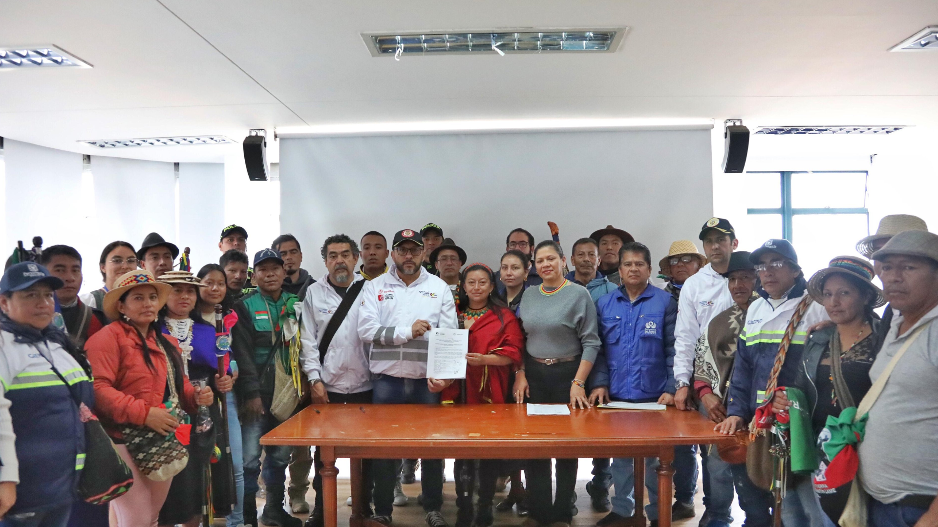 Minga indígena y Gobierno Nacional firman acta de acuerdo y se levanta la protesta