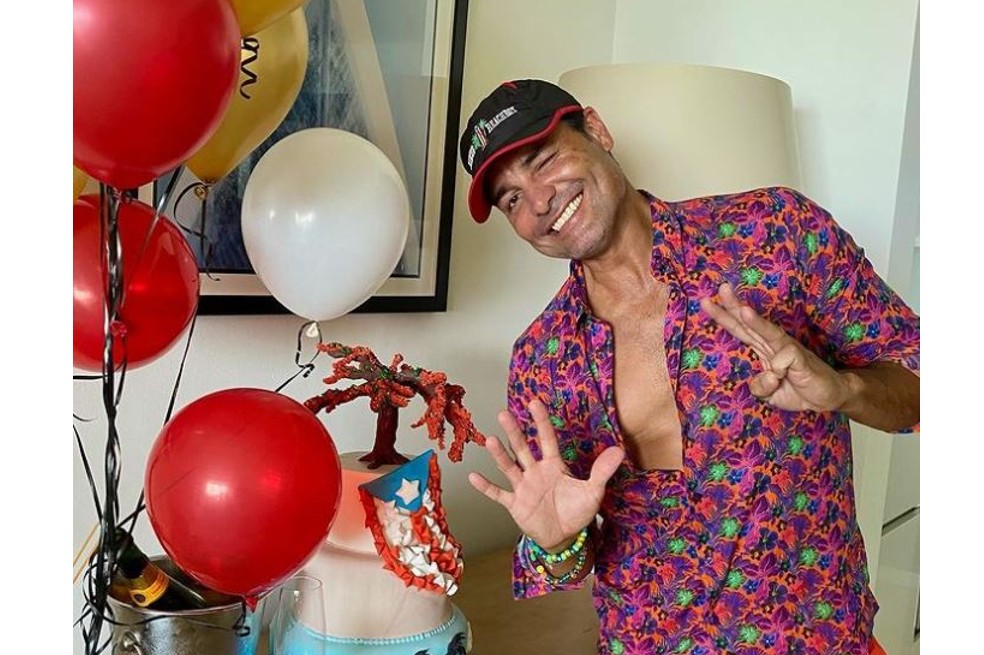 Chayanne está casado desde 1992 con Marina Elizabeth Maronese, la madre de sus dos hijos Lorenzo Valentino e Isadora Sofía Figueroa. Han sido considerados uno de los matrimonios más sólidos del mundo del entretenimiento. Desde hace casi 30 años han estado alejados de los escándalos mediáticos.