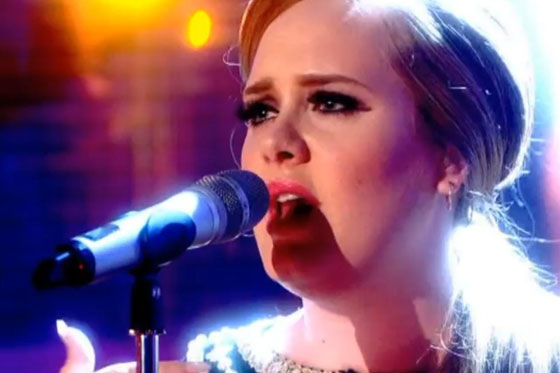 Adele, «Artista Pop del Año» y «nuevo icono gay»