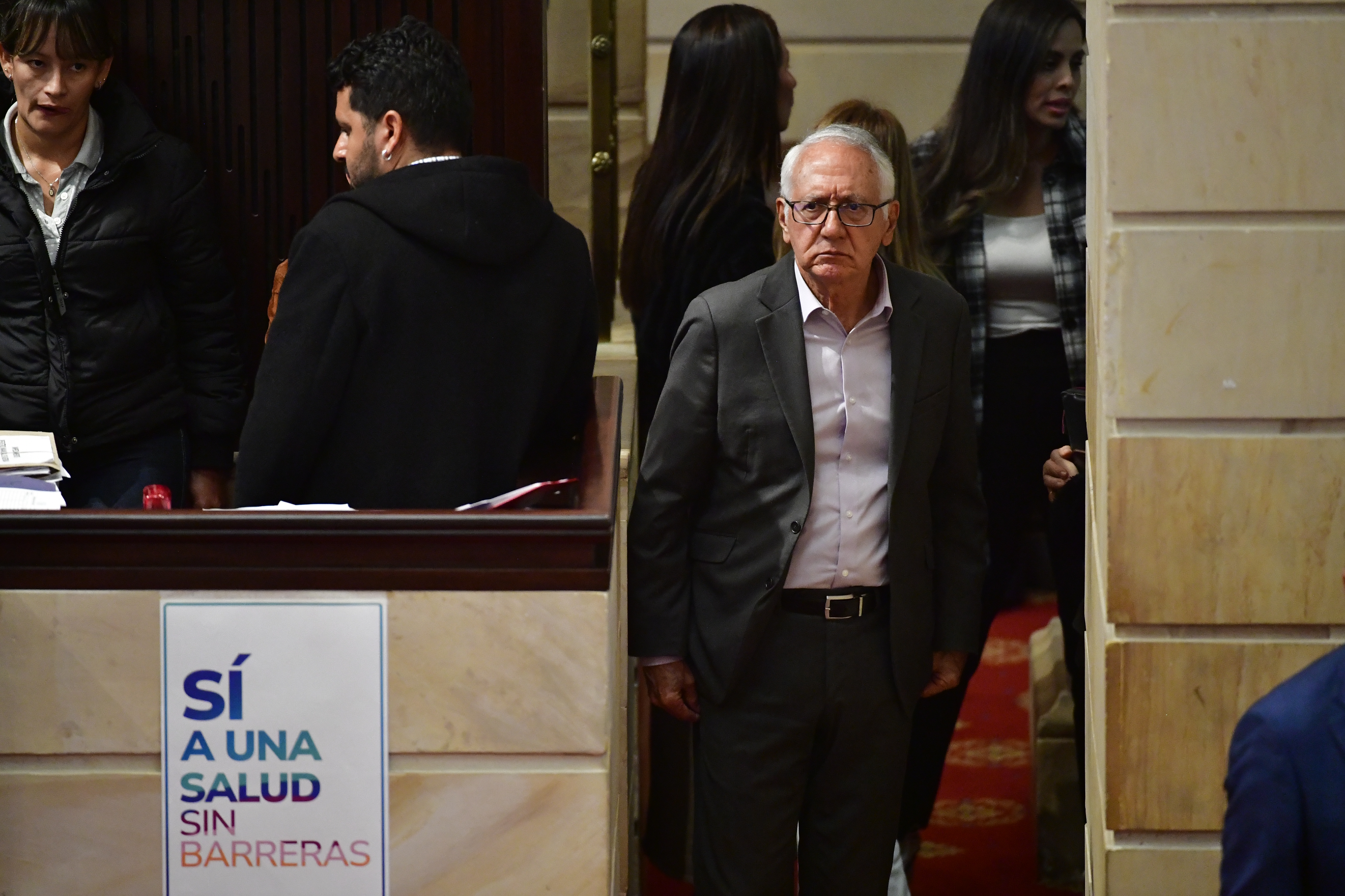 Ministro de salud durante la aprobación de la Reforma a la salud en la Cámara de Representantes