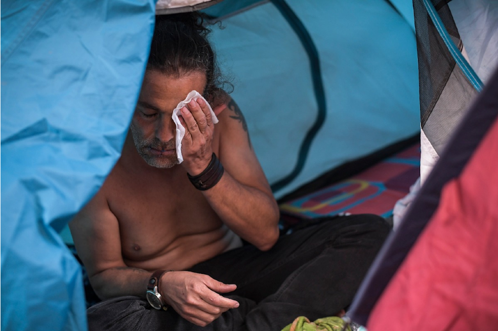 Fitzgerald se encuentra acampando en protesta en la Calle 19 con Carrera cuarta de Bogotá.