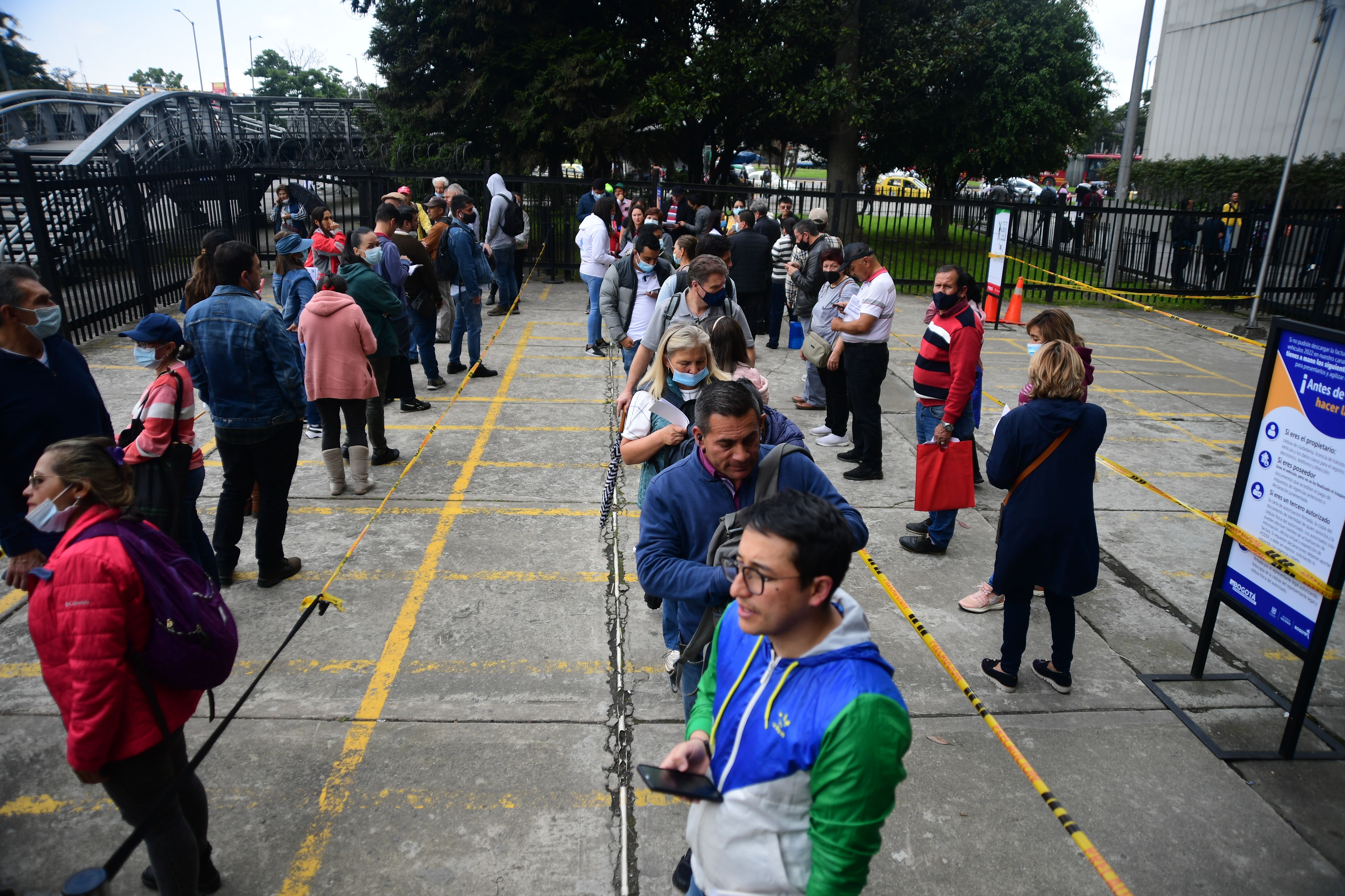 Largas filas para pagar el impuesto predial, este 29 de julio se vence el plazo