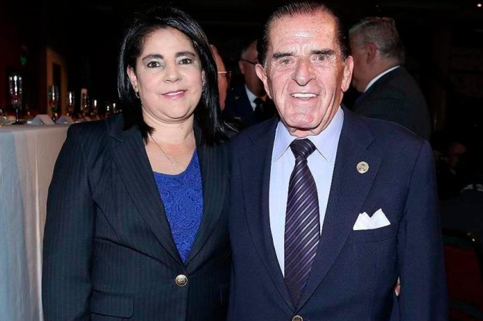 El humorista de ‘Sábados Felices’ cumplió 94 años, y está felizmente enamorado de su esposa y madre de sus hijos, Dora Castrillón.