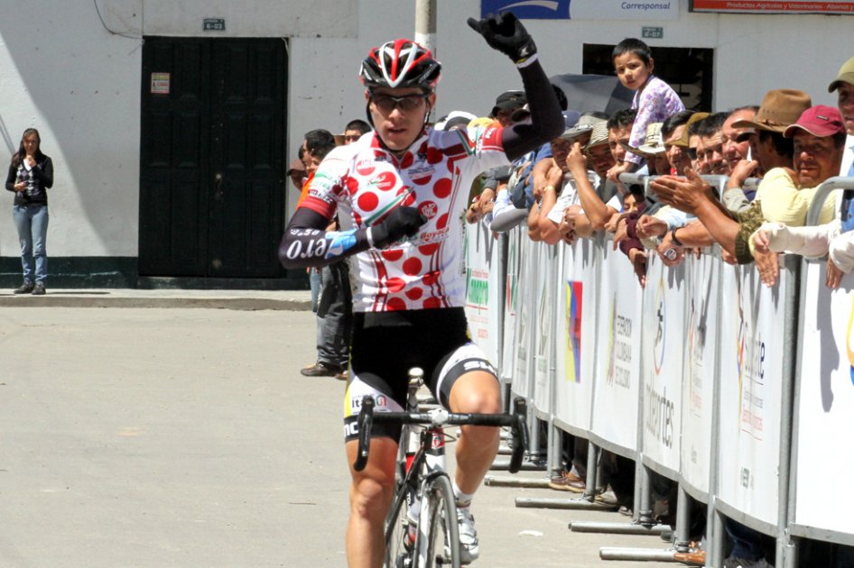 ‘Tito’ Hernández se impuso en Aquitania en Vuelta del Porvenir