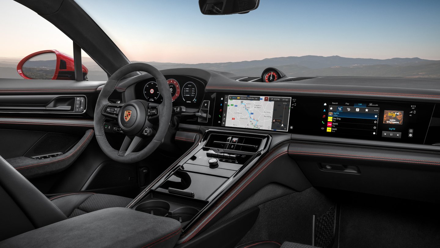 Porsche Panamera GTS - Interior