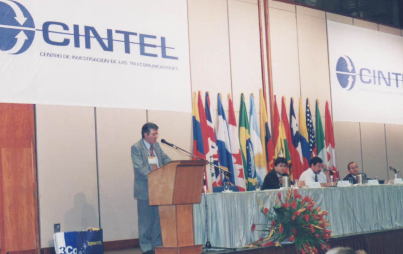 Desde la primera edición, Andicom se ha destacado por traer a Colombia a invitados internacionales notables.