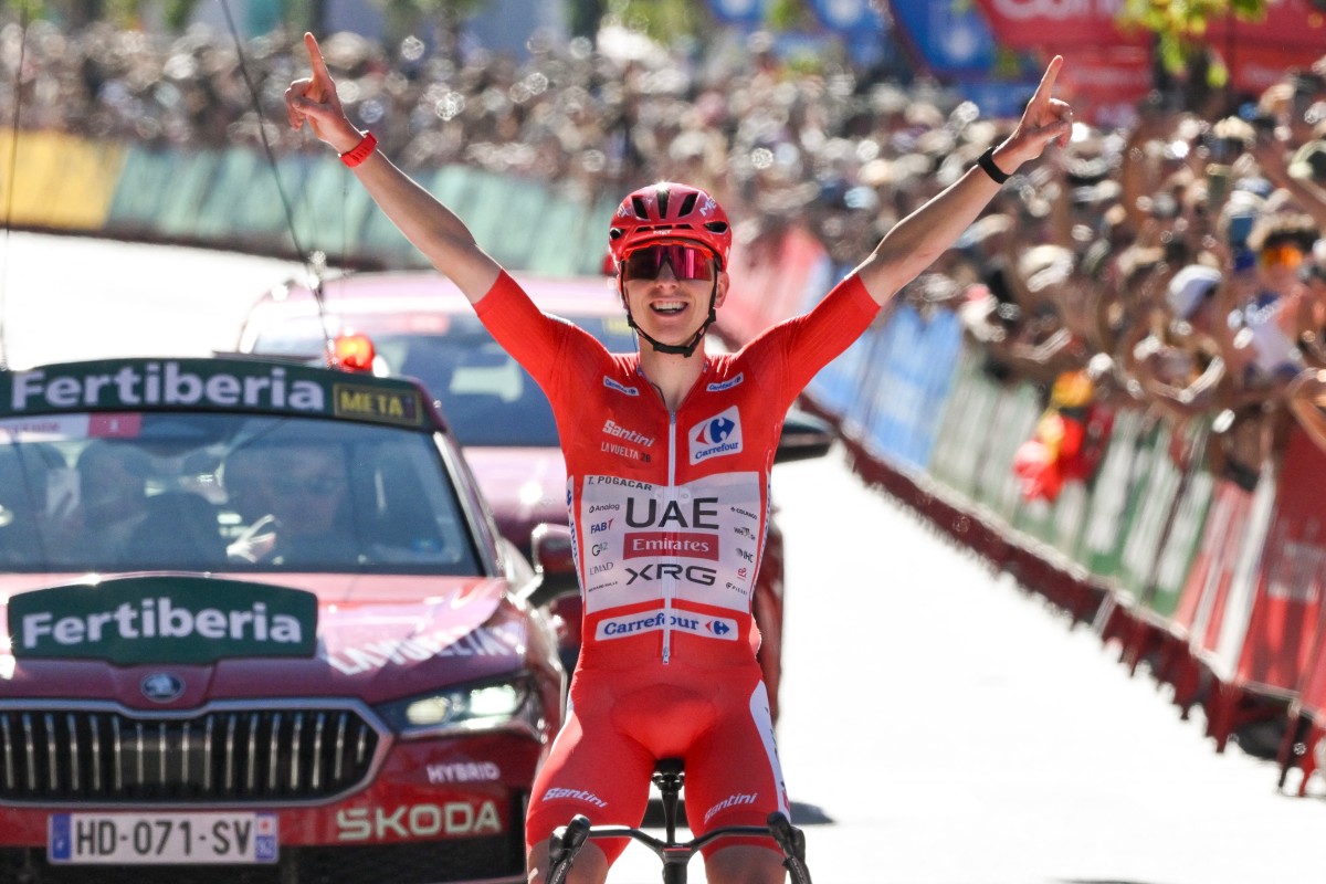 Tadej Pogacar dio otro golpe en la Vuelta a España y ganó en solitario la cuarta etapa