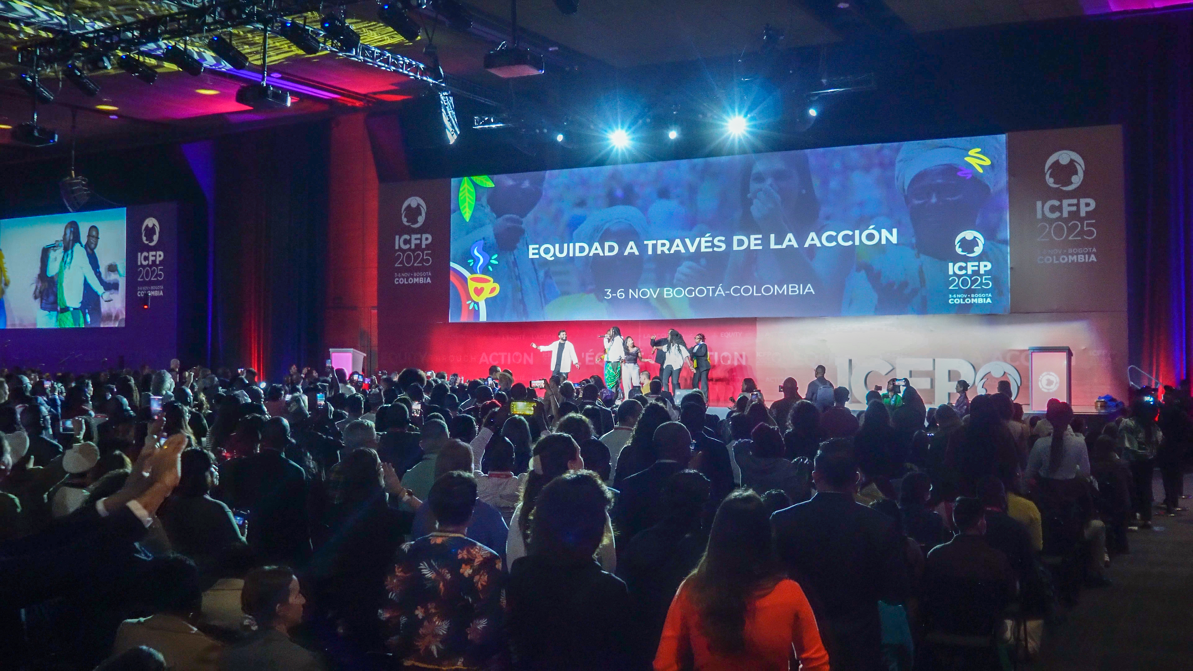 El evento más grande de planificación familiar llegó a Colombia, ¿qué se debate?