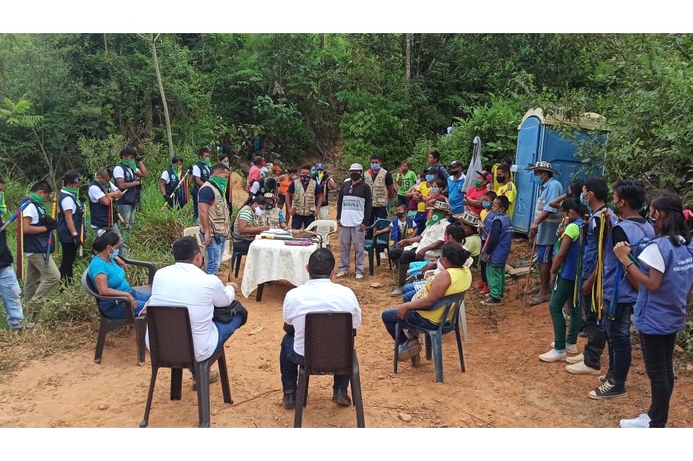 Indígenas Zenú de Zaragoza, Antioquia, llevan 20 días en minga tras afectaciones por obras