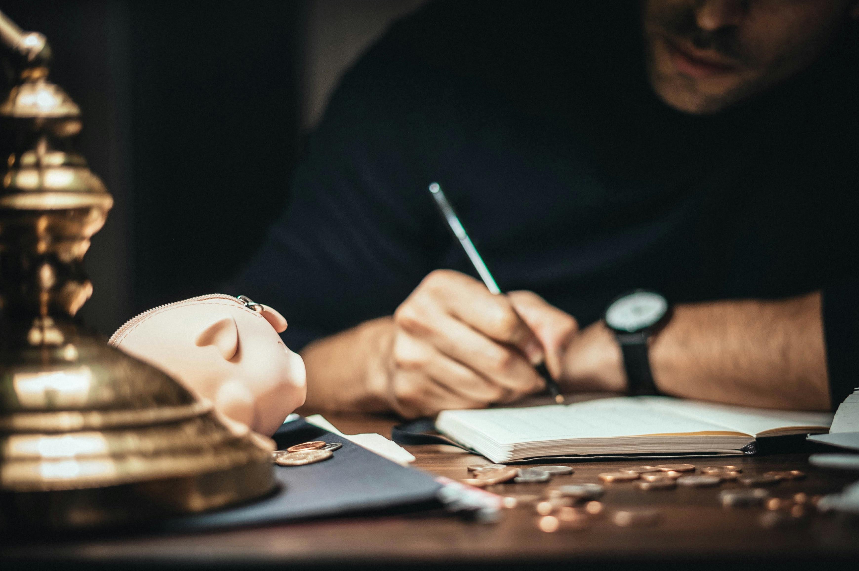 Cuide sus finanzas: recomendaciones para manejar mejor su dinero