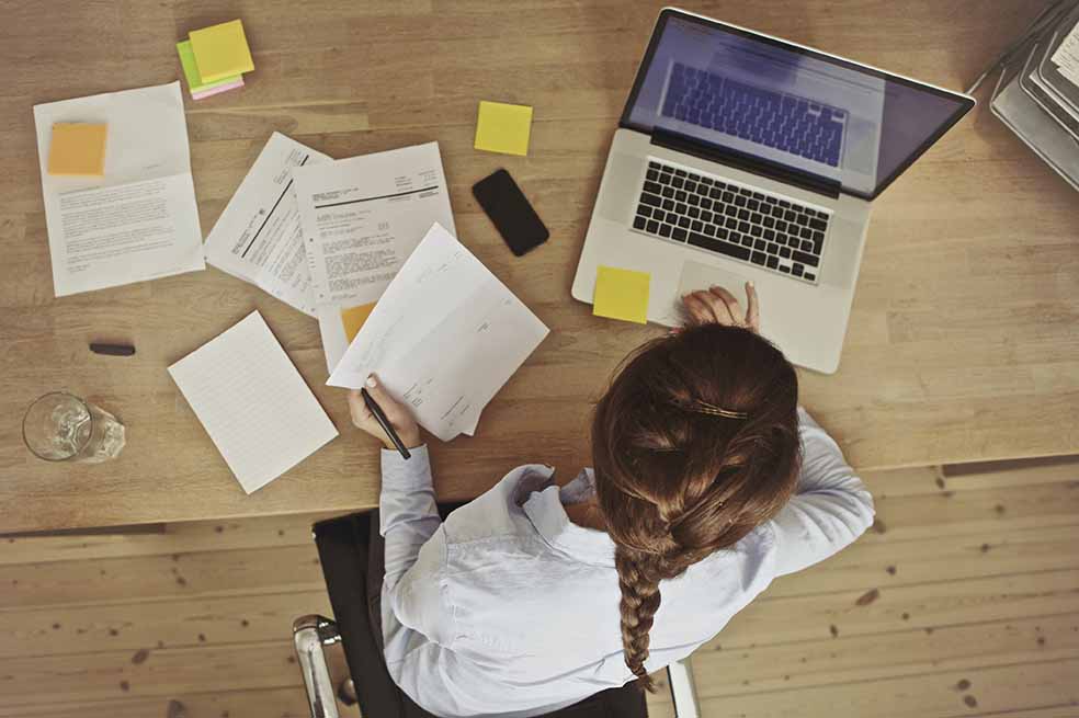 Contratos de trabajo: diferencias entre el laboral y el de prestación de servicios