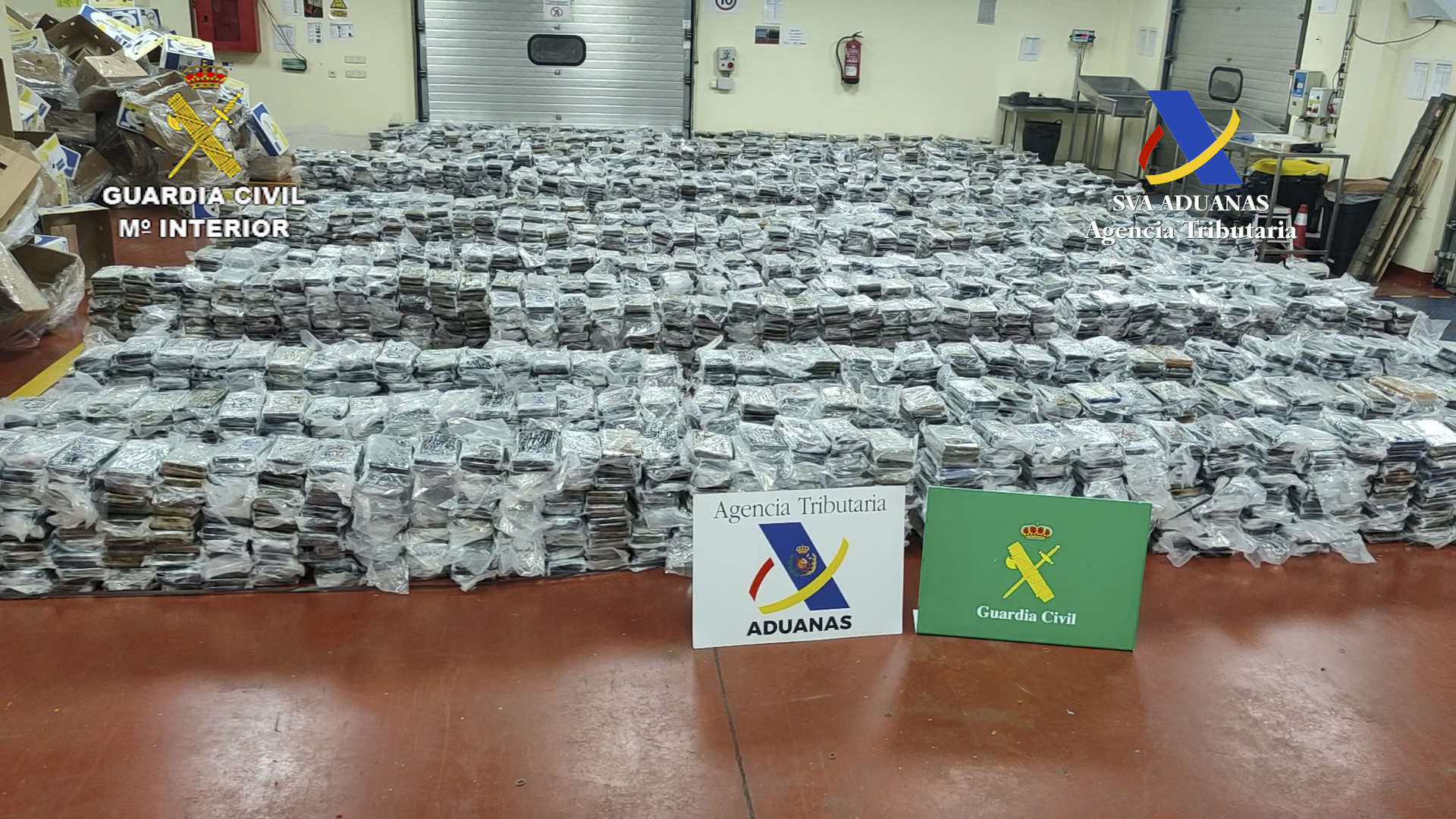 España: desmantelan red que camuflaba drogas como ayuda humanitaria hacia Ucrania