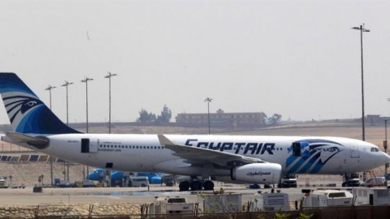 Aún no se establece si hubo explosión en cabina del avión de Egyptair