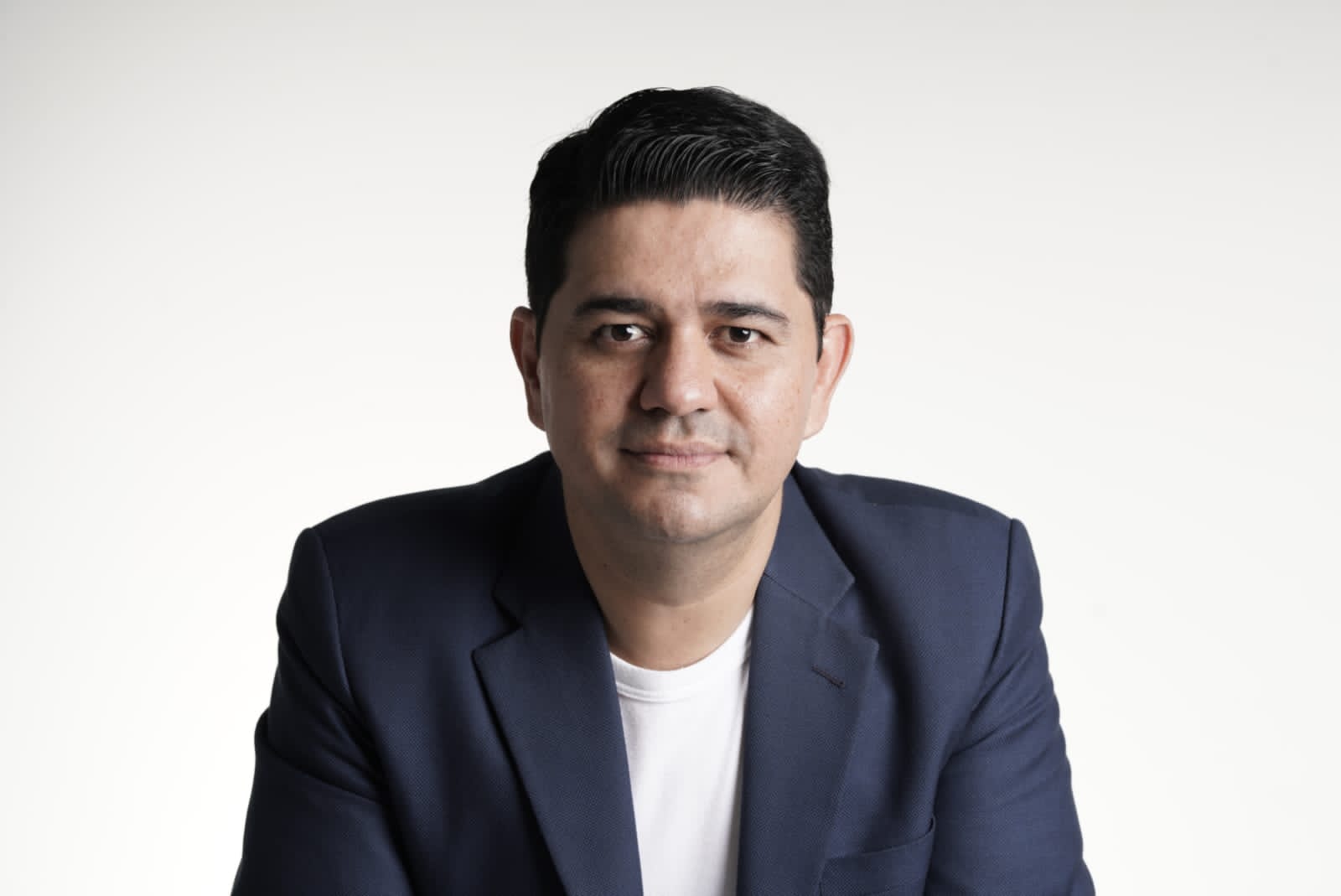 Entrevista a Rodolfo Correa: “Otra alcaldía de ‘Fico’ es un peligro para Medellín”
