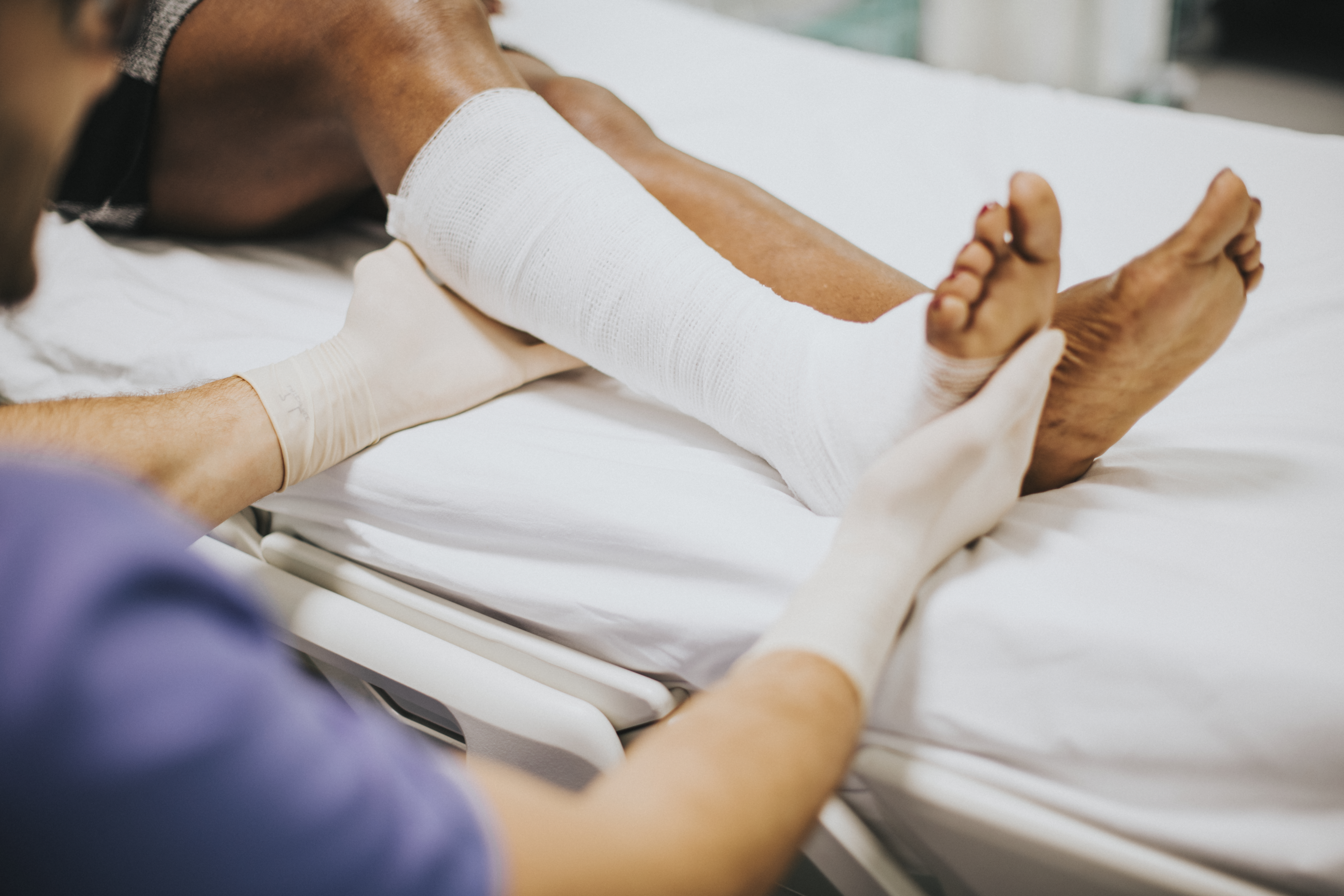 ¿Qué fractura es más común según su edad? Claves para prevenirlas y recuperarse mucho mejor