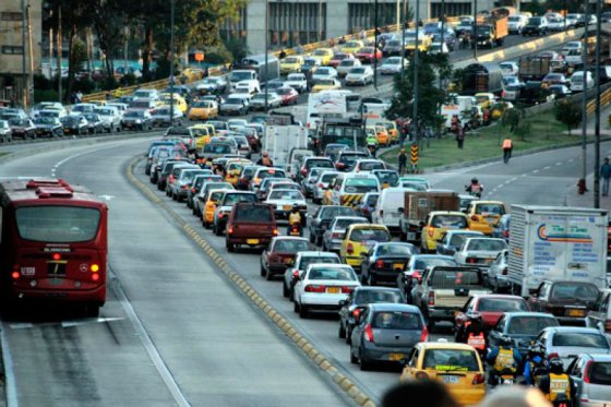 En Bogotá es la ciudad donde más vehículos registrados hay. / Archivo 