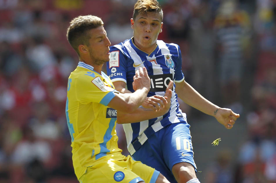 Con gran actuación de Quintero, Porto venció a Napoli