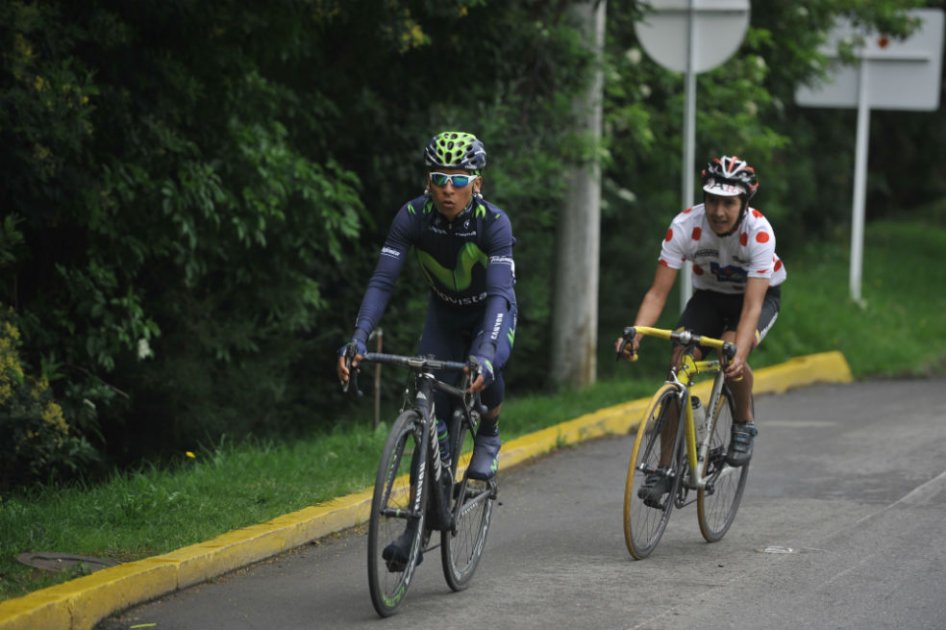 Nairo Quintana durante su último entrenamiento en Colombia previo al Tour, junto a Alejandro Lara. Foto: Gustavo Torrijos