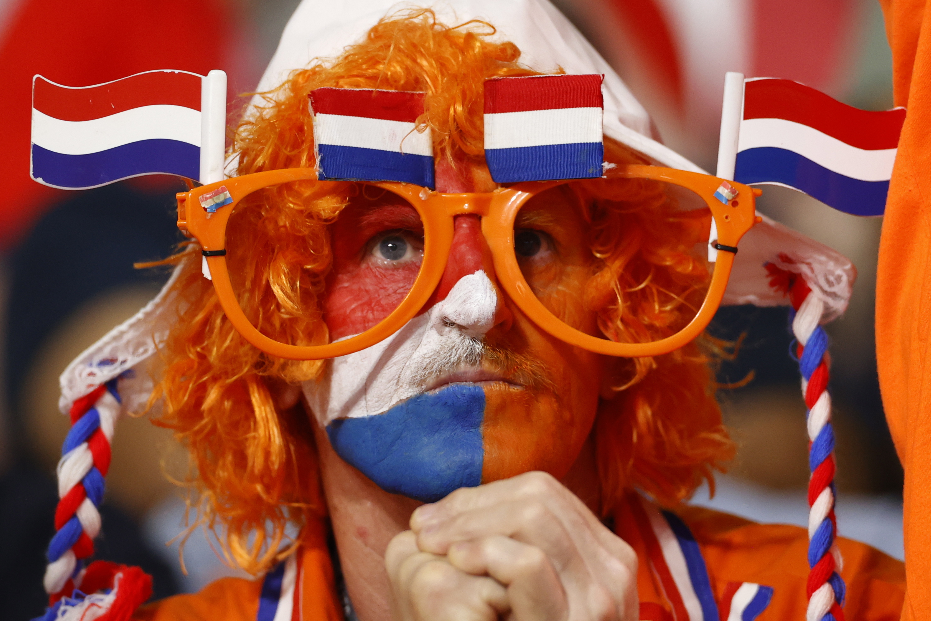 Doha (Qatar), 03/12/2022.- Supporters of the Netherlands before the FIFA World Cup 2022 round of 16 soccer match between the Netherlands and the USA at Khalifa International Stadium in Doha, Qatar, 03 December 2022. (Mundial de Fútbol, Países Bajos; Holanda, Estados Unidos, Catar) EFE/EPA/Rungroj Yongrit