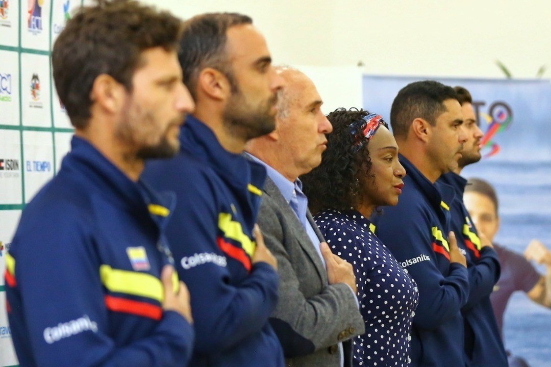 Copa Davis: Mindeporte le entregó el pabellón nacional al equipo de Colombia