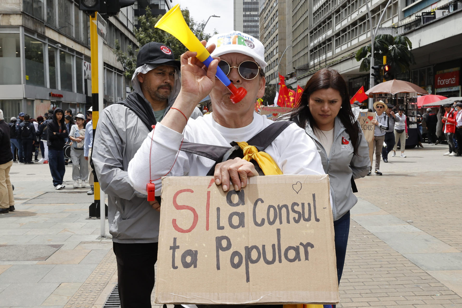 ¿El decreto de Petro sobre consulta popular es ilegal? Esto dice la Constitución