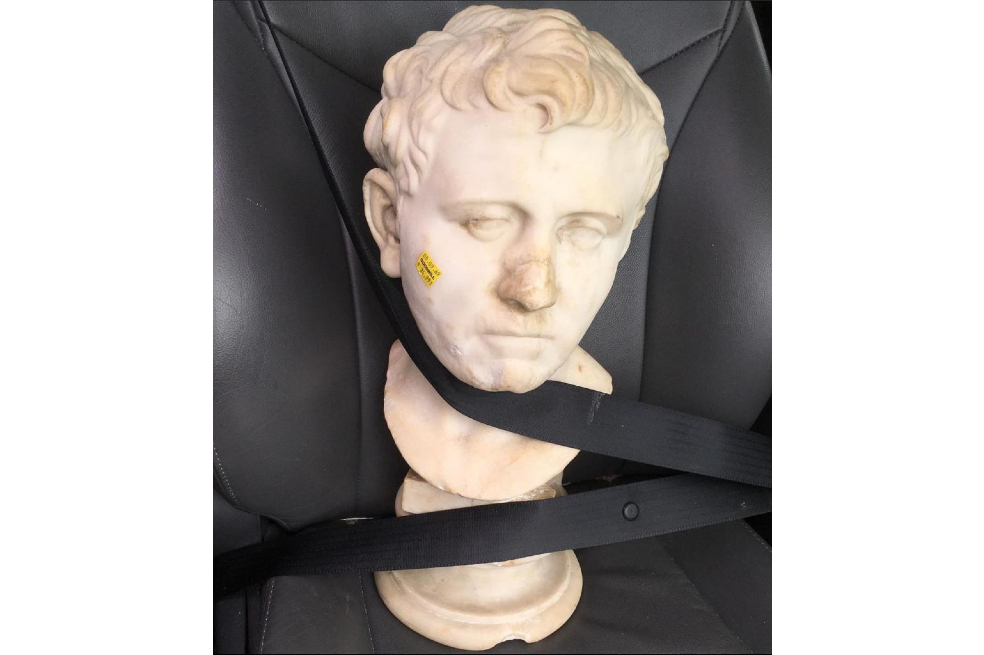 Un busto romano de aproximadamente 2,000 años fue vendido por $35 dólares
