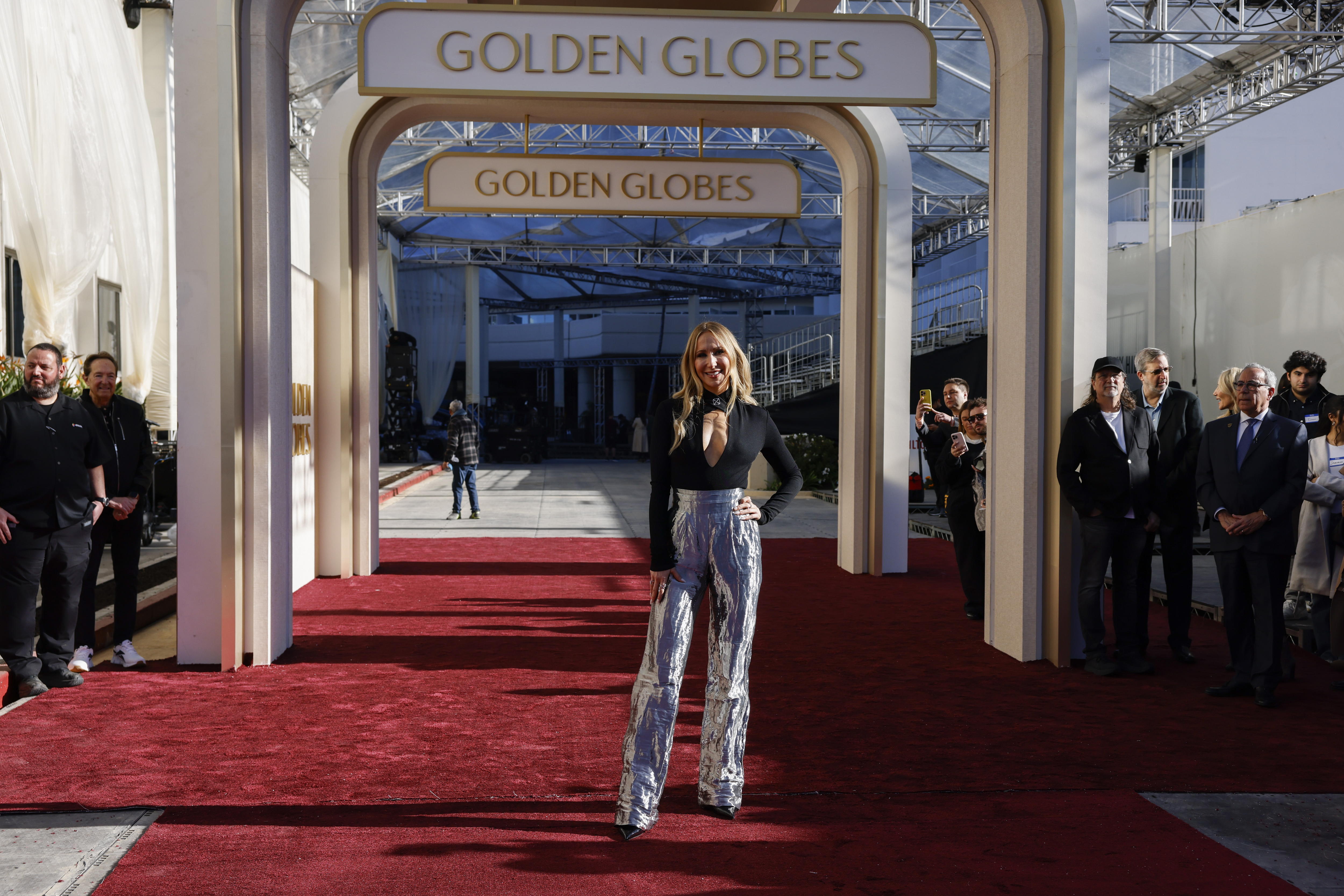 Nikki Glaser: “Me considero una dama en la calle y un bicho raro en el escenario”
