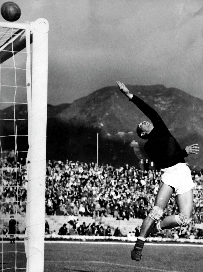 Efraín “el Caimán” Sánchez, en uno de los primeros partidos de liga en el estadio El Campín de Bogotá. // Archivo El Espectador