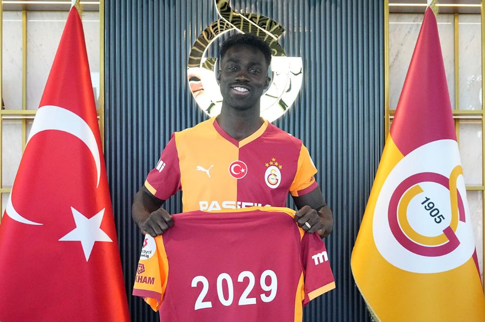 Dávinson Sánchez ha sido una pieza clave en la defensa del Galatasaray desde 2023.