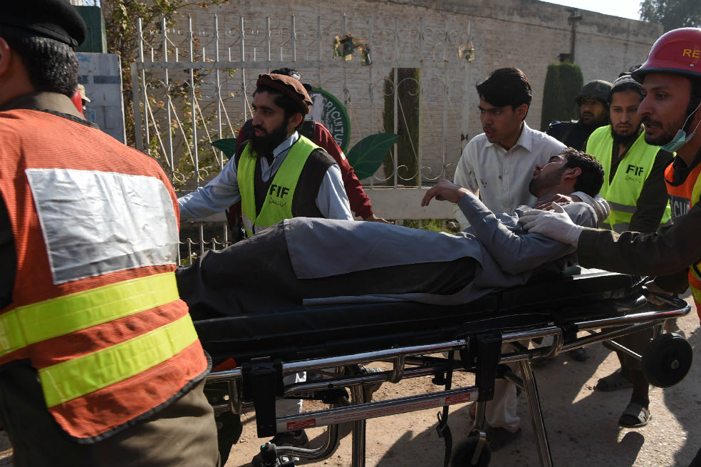 Nueve muertos y decenas de heridos en ataque talibán en Pakistán