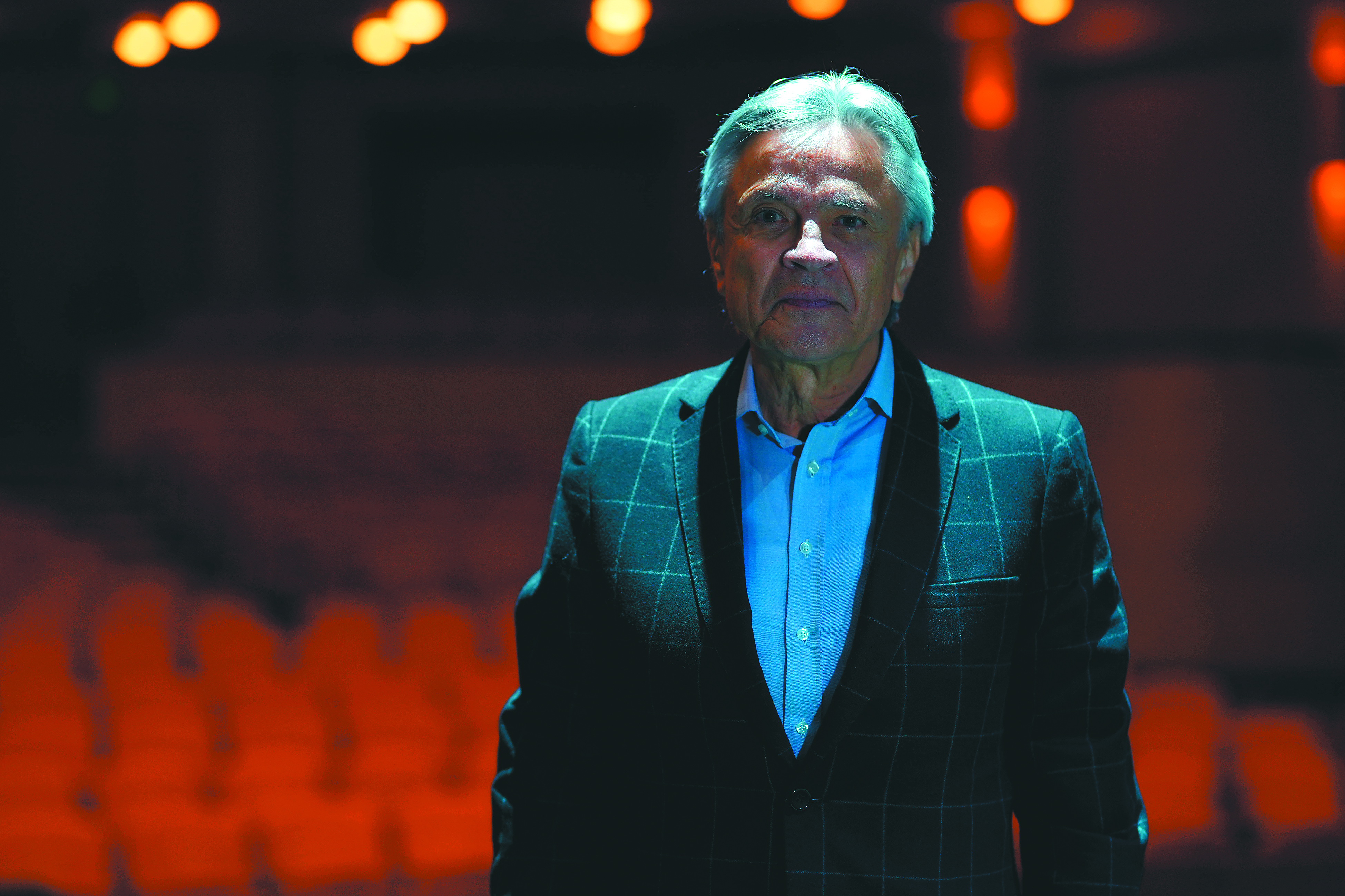 Ramiro Osorio: “Uno va al teatro porque necesita que le pase algo”