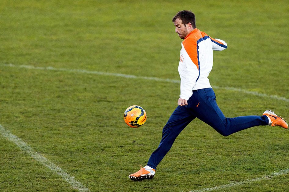 Holanda pierde por lesión a Van der Vaart para el Mundial