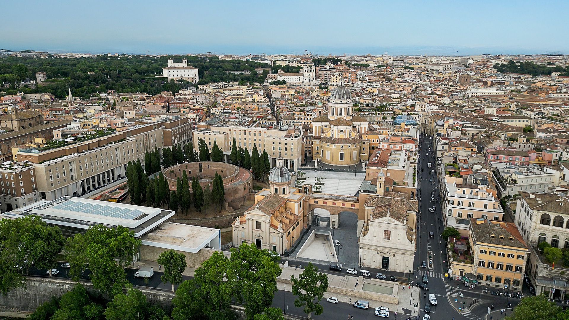 Así es la plaza del Emperador Augusto, el nuevo destino turístico en Roma