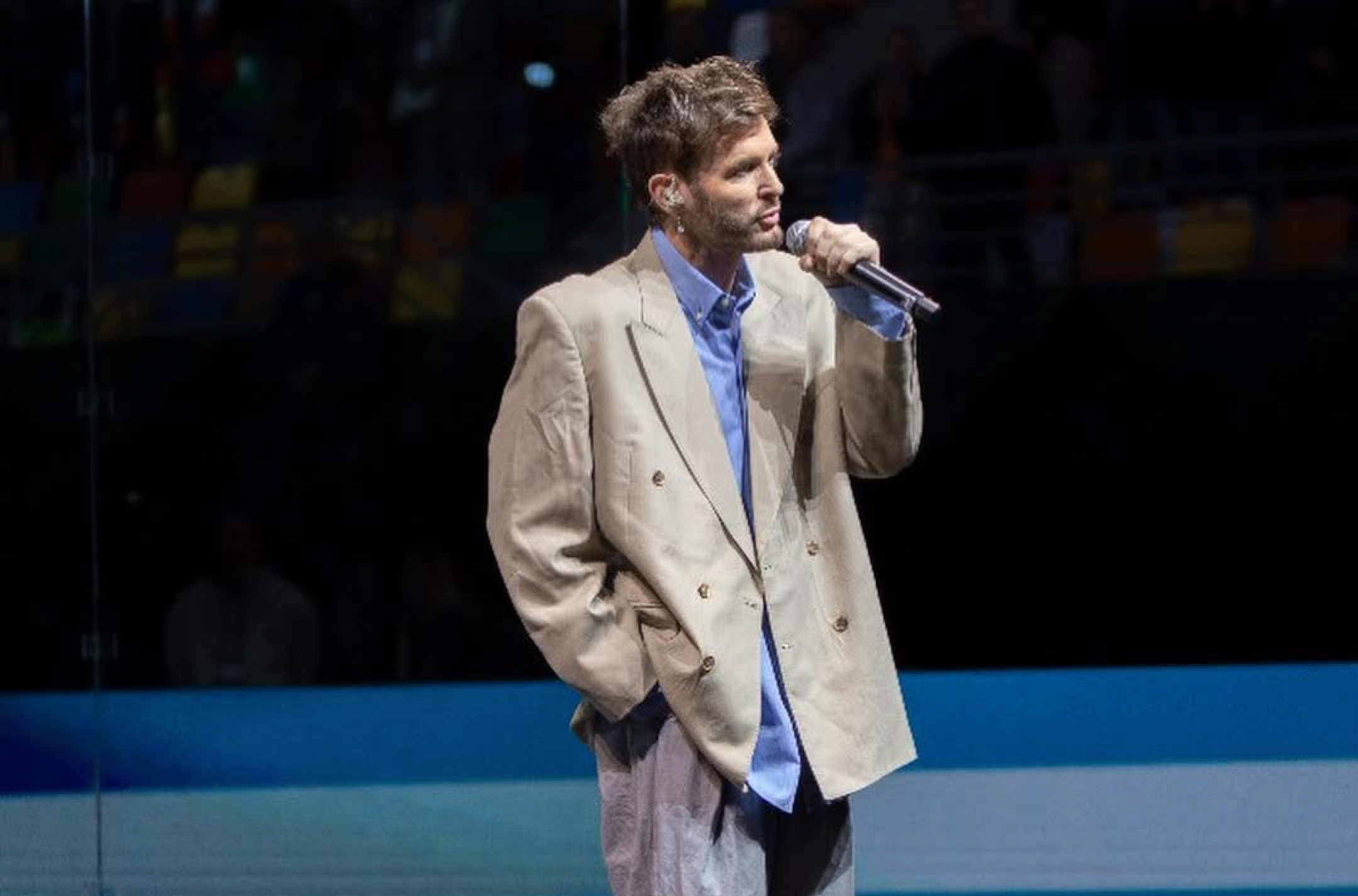 Cantante Axel anuncia que se convertirá en cura: “Siempre quise ser franciscano”