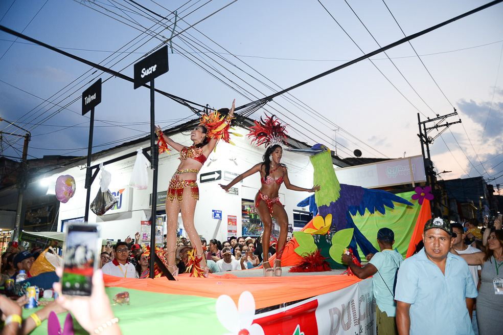 DESFILE DE CARROZAS REINADO NACIONAL DE LA PANELA 2024
