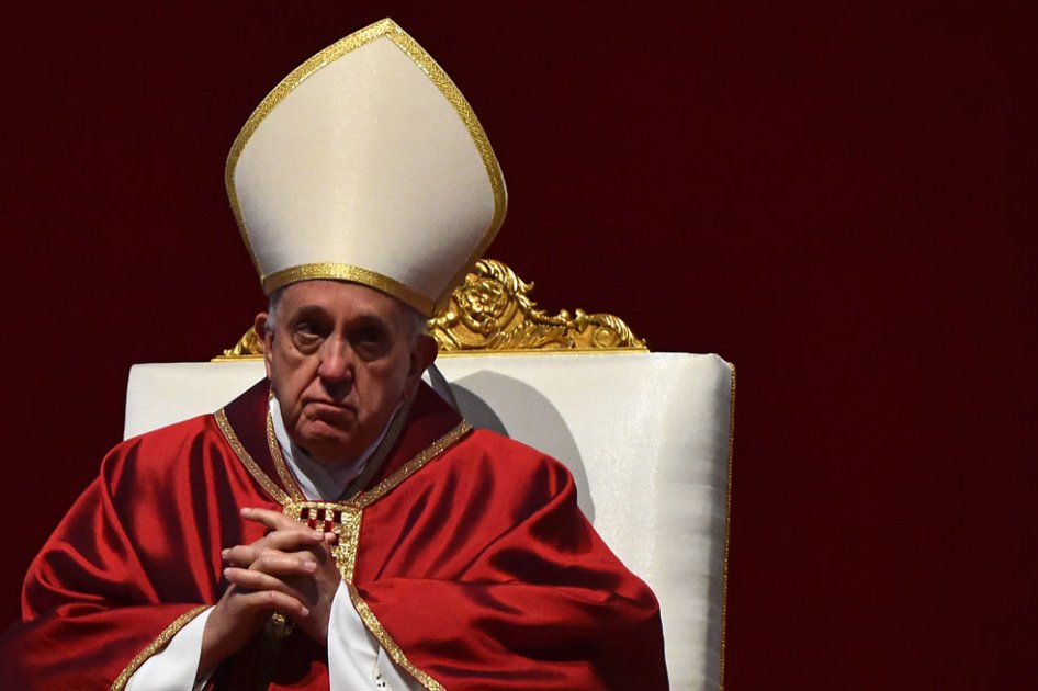 Misa de Viernes Santo en el Vaticano se convierte en un alegato en defensa de los cristianos