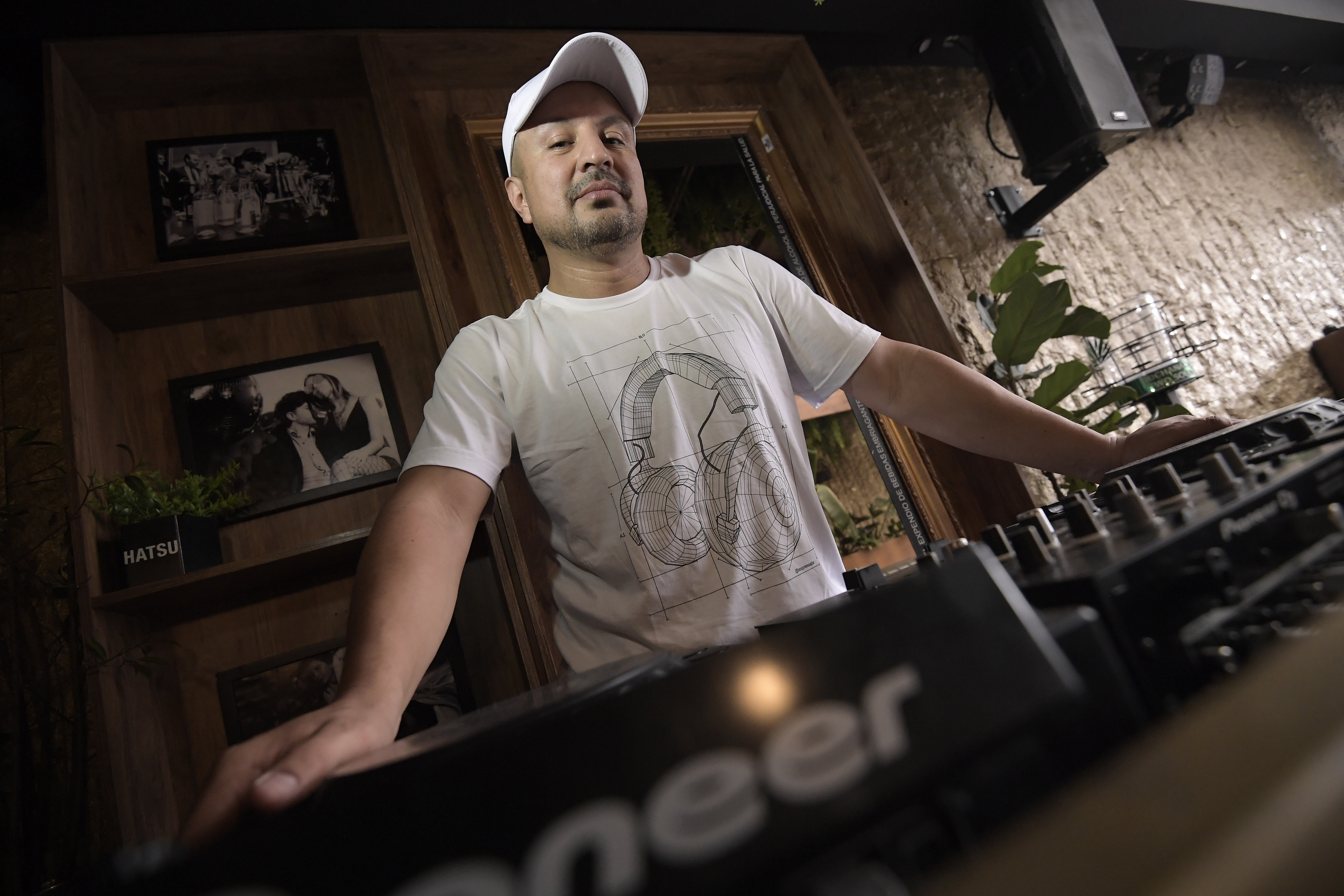 Alexis Hernández - DJ musical