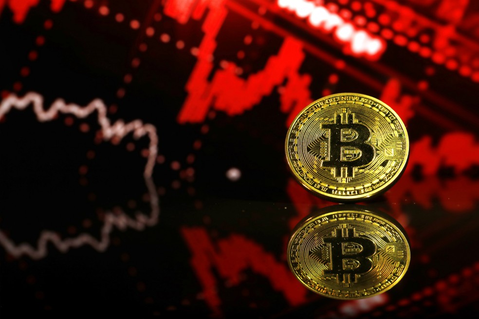 El bitcoin cae por debajo de los USD 90.000 por primera vez en siete meses