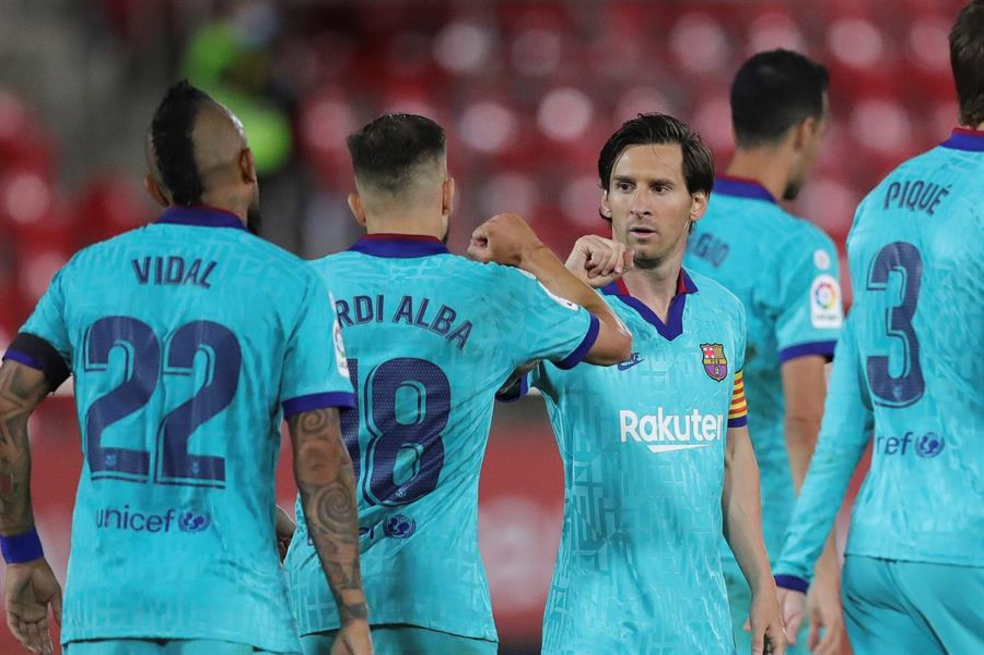 Barcelona goleó 4-0 al Mallorca y se afianzó en el liderato