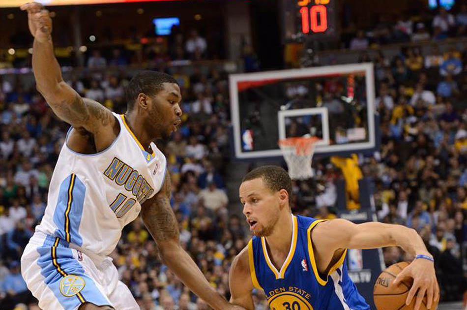 Warriors ganan serie a Nuggets