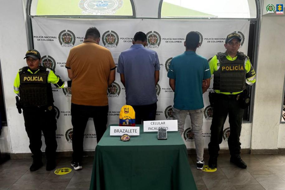 Capturan en flagrancia a tres hombres con menores que serían reclutados para disidencias