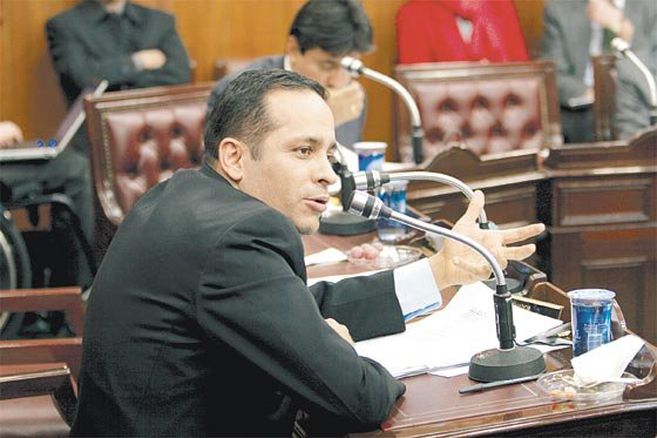 “Que la crisis la asuma el sector financiero”: Alexander López sobre reforma tributaria