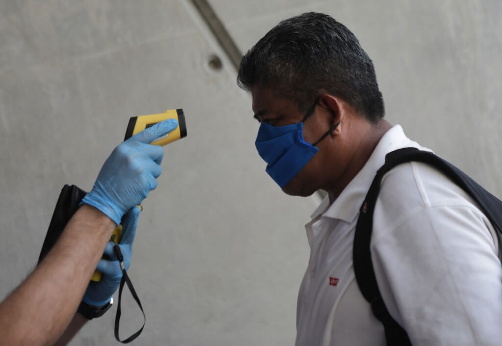Nicaragua cede a críticas y anuncia estrategia para prevenir el COVID-19